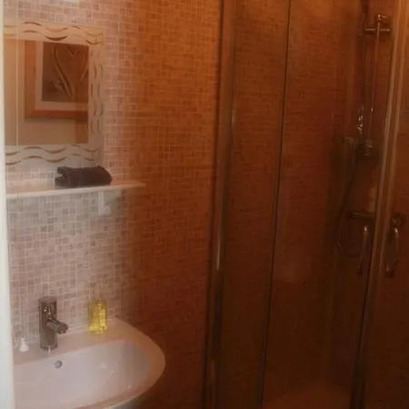 Warwick Guest house