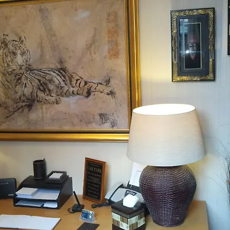 Warwick 3* Carlisle (Cumbria)